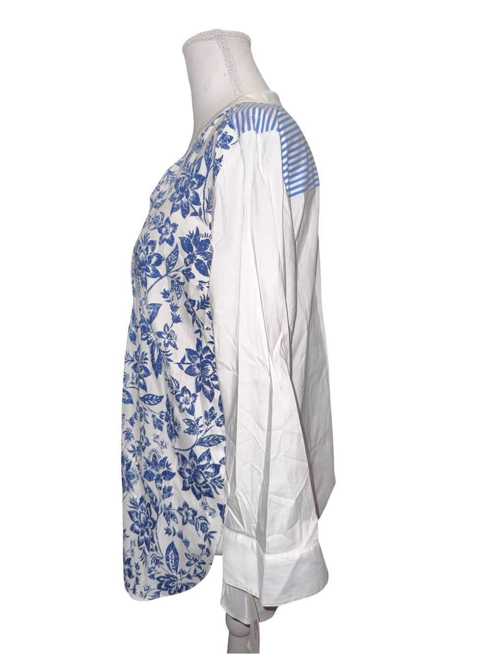 Foxcroft Colette Blouse Size 6 Blue White Floral Long Sleeve Button Front NWT - Picture 9 of 12
